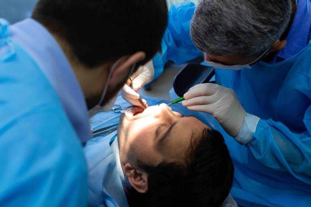 estrarre più denti insieme